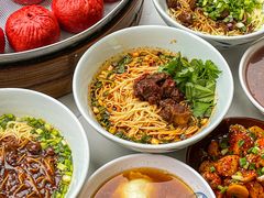 -李与白包子铺(桐梓林店)