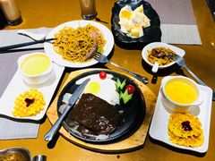 -戈尔登酒店·满堂彩咖啡厅