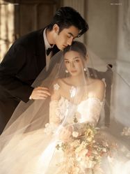 -雪中彩影婚纱摄影·微光艺术中心