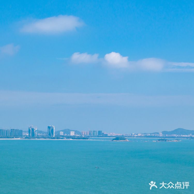 东山岛｜苏峰山环岛路，看蓝天白云和大海 