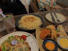 -HIGH FIVE哈福手工汉堡(桂林路店)