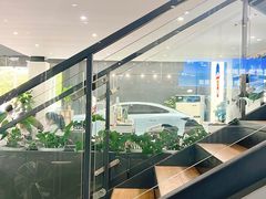 -弘仁宝佳比亚迪4S店(宝山旗舰店)