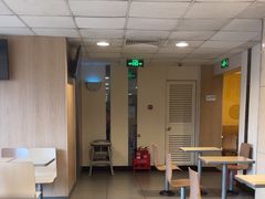 -麦当劳(军博店)