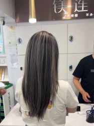 -镁连社·美联社