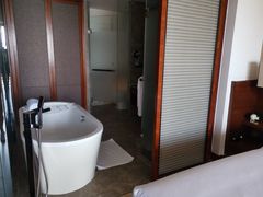 -三亚湾海居铂尔曼度假酒店