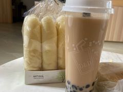 黑糖珍珠鲜奶-顶东面包花园·生日蛋糕(世博店)
