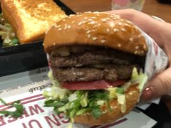 -The Habit Burger Grill 哈比特汉堡(复兴soho店)