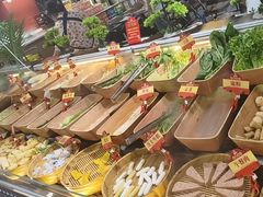 -四囍码头海鲜烧烤自助火锅(外滩南京东路悦荟广场店)