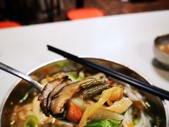 -龙香记桂林米粉(东扬威街11号楼店)