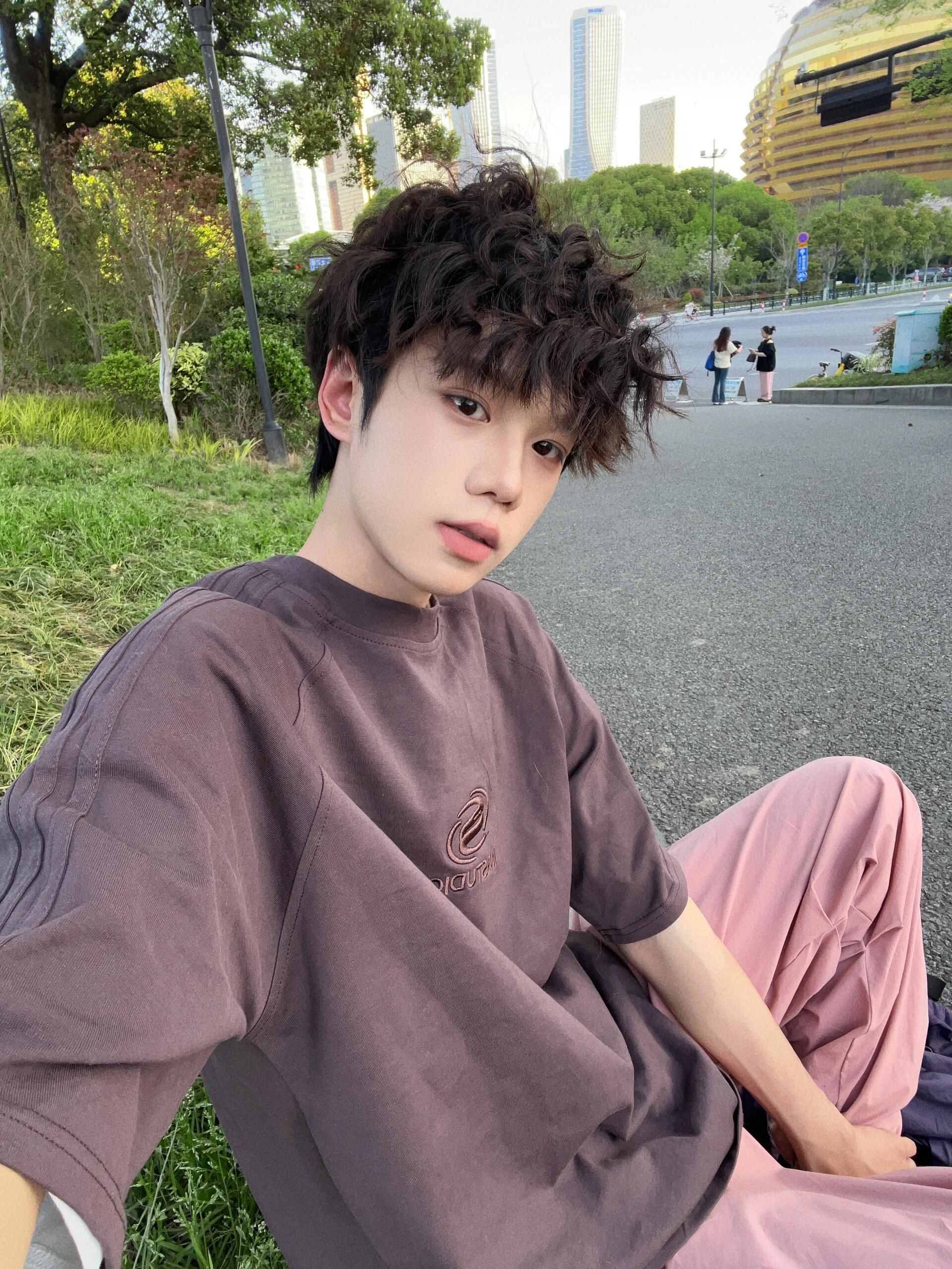 男生烫这款羊毛卷也太帅了吧|||卷发才是