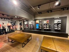 -NIKE品牌体验店(南京东路店)