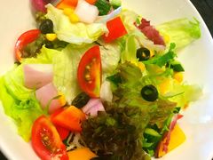 蔬菜沙拉配千岛酱-辛德勒啤酒德餐厅