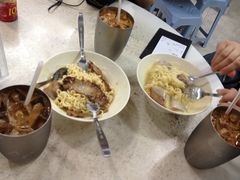 猪颈肉芝士捞公仔面-新记餐厅(香槟大厦店)