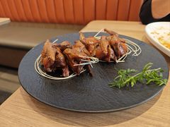 烧鸽子-连鹭海鲜·海肠捞饭·海胆饭(星海店)