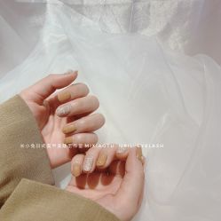-米小兔美甲美睫