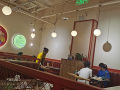 大堂-鸡遇虾煲干锅火锅(小寨金莎店)
