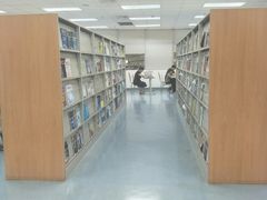 内景-南山图书馆(常兴路店)
