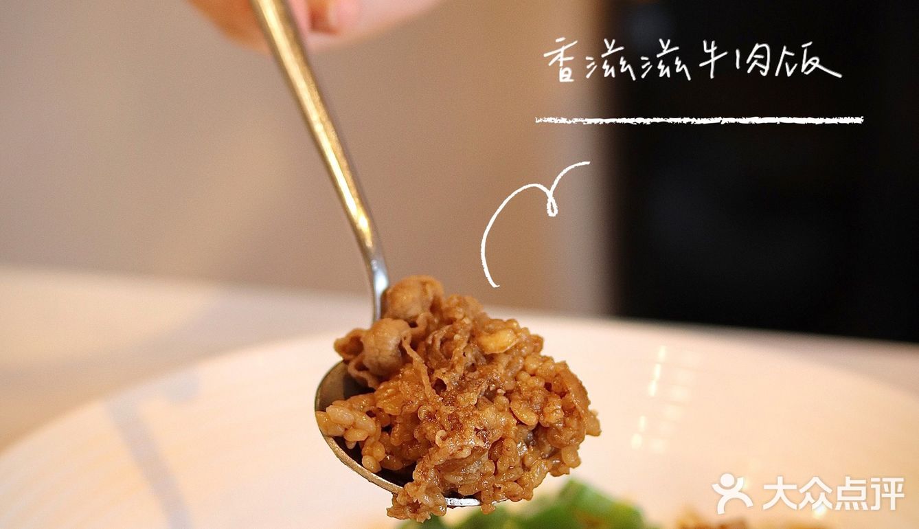 必胜客全新手拍比萨真的太顶了‼️每一块比萨都是现点现拍✔️