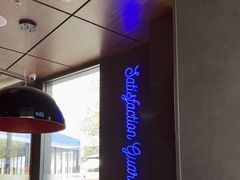 -巴黎贝甜(大宁国际商业广场店)