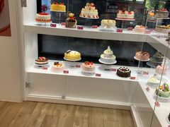 面包甜点陈列柜-味多美蛋糕(三元桥店)