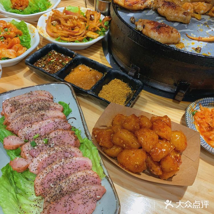 排队两小时的烤肉！[吐]