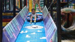 -反弹蹦床公园·亲子乐园·团建·派对(尚品奥莱店)