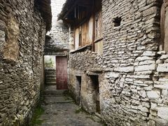 -高荡千年布依古寨旅游景区