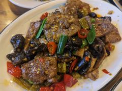 -郑件洋芋饭庄