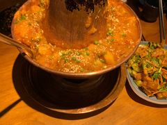 招牌陶锅洋芋鸡-觅山云南菜(泊富ICITY店)