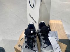 -SALOMON萨洛蒙(青岛海信店)