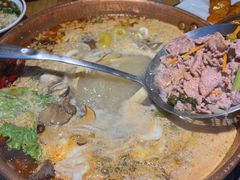 -洱火云南酸菜牛肉火锅(石景山当代商城店)