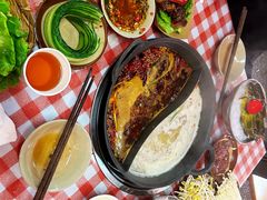 -赵美丽·重庆社区火锅·直营店(火车东站·中豪国际店)