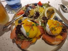 烟熏三文鱼班尼迪蛋-BE BRIGHT KITCHEN(正佳广场店)