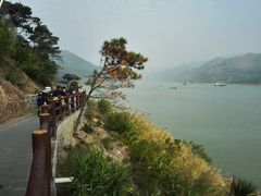 -羚羊峡古栈道森林公园