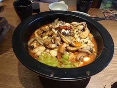 -云海肴·汽锅鸡·云南菜(天山百盛优客店)