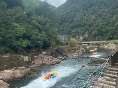 -安吉龙王山峡谷漂流