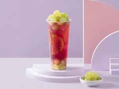 多肉葡萄冰茶-书亦烧仙草