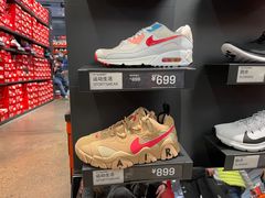 -NIKE上海青浦优选体验店