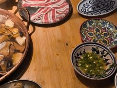 -洱火云南酸菜牛肉火锅(石景山当代商城店)