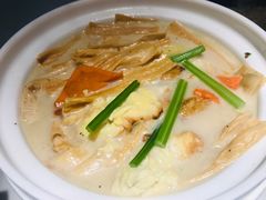 鸡蛋腐竹煲-原味田园·客家菜·土窑鸡(中航城君尚购物中心店)