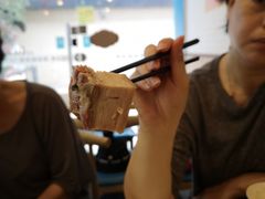 -陆稿荐观前街店