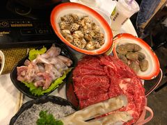 -鲜入围煮花胶鸡海鲜火锅