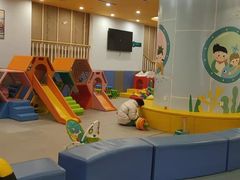 -戊辰亲子游泳俱乐部