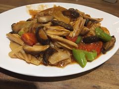 红烧素三鲜-海富荣·锅贴·陕菜家常菜(阳光城店)