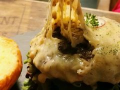 -HIGH FIVE哈福手工汉堡(桂林路店)