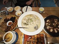 -严记小天府酸菜鱼(西四路店)