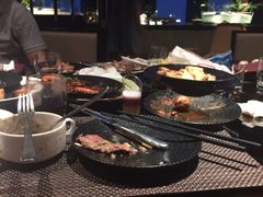 唐拉雅秀思创-唐拉雅秀酒店-西锦汇空中BBQ·思创餐厅