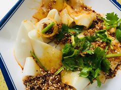 -东巴谷野生菌火锅餐厅