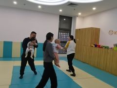-KidsHome毅英宝贝家早教托育中心