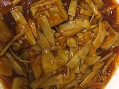 -金牌餐厅·天津菜·八珍豆腐·老爆三(瓷房子店)